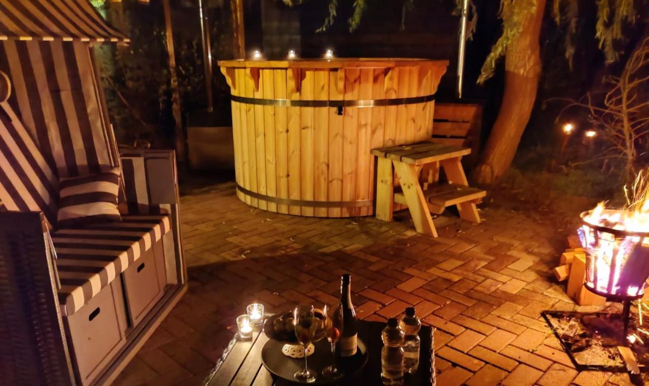 Het baken van Tholen Sint-Maartensdijk Buitenkant foto