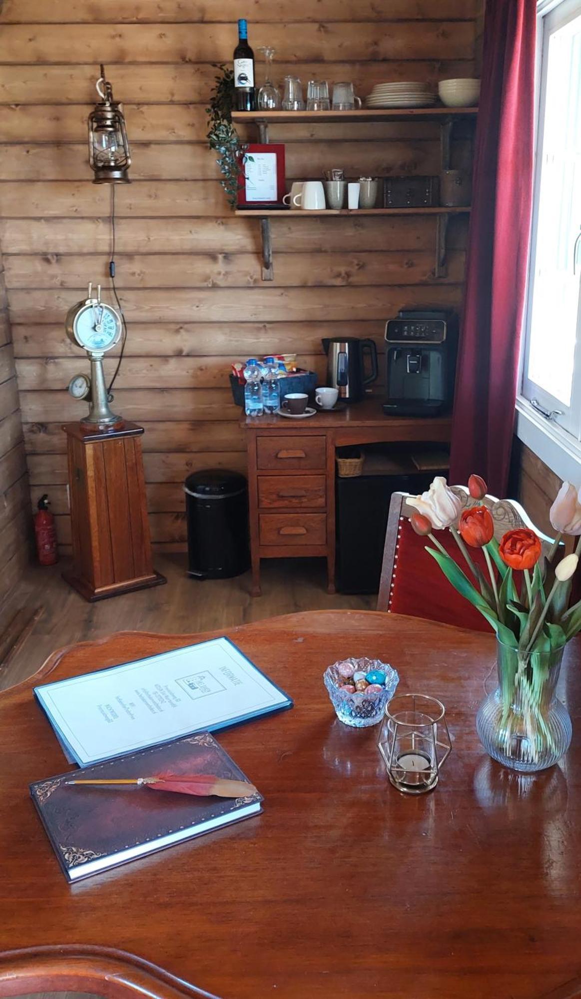 Het baken van Tholen Sint-Maartensdijk Kamer foto